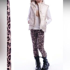 IMOGA Collection ALISON-FW22 ANIMAL and ARIANA-FW22 HEART OATMEAL